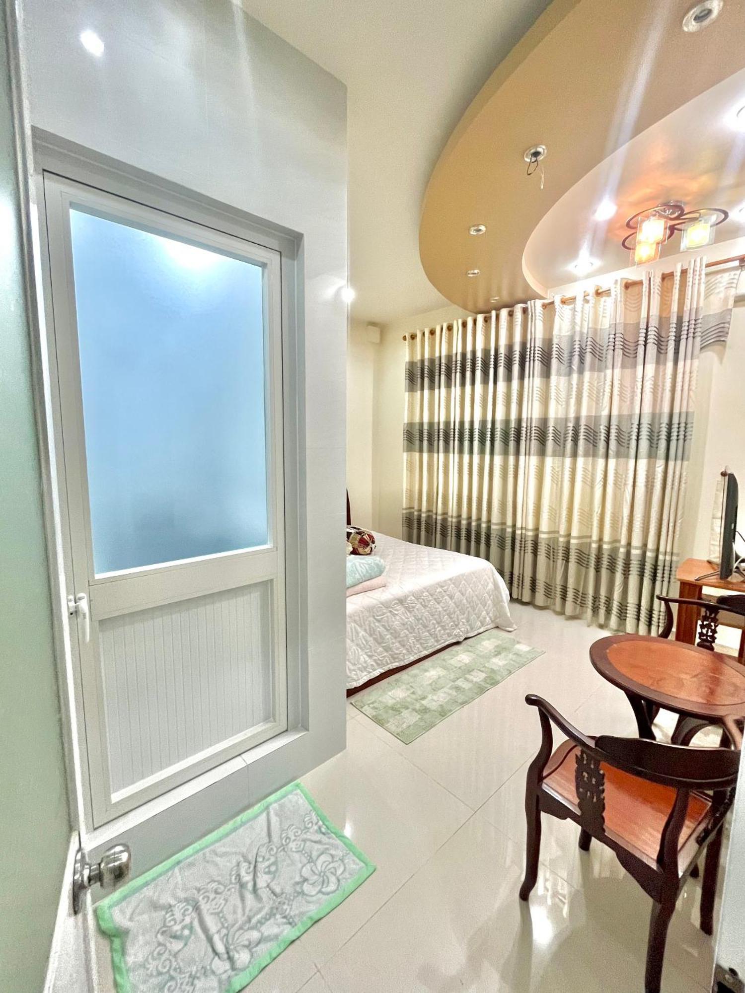 Cherry Homestay - Hoang De Motel Chau Doc Eksteriør bilde
